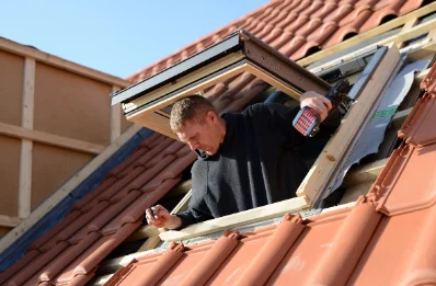Pose de fenêtres de toit Velux à Brû